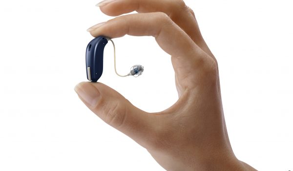 Oticon_Opn_In_Hand